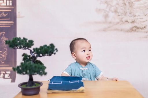 平顶山宝宝喊肚子疼怎么回事